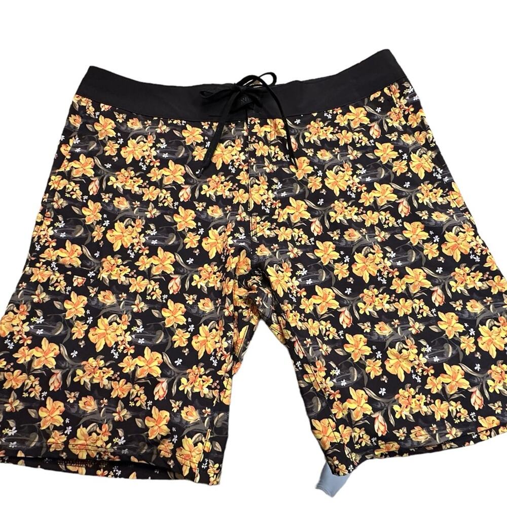Avid by Avid Gear Mens Size 34 Yellow Floral Swim Trunks